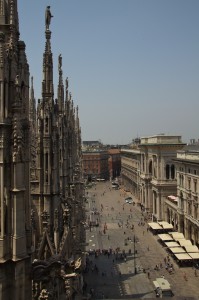 Pohled ze střechy Duomo di Milano